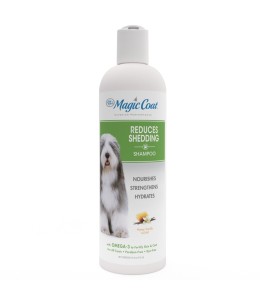 Four Paws Magic Coat Superior Performance Reduces Shedding Shampoo 16 oz.