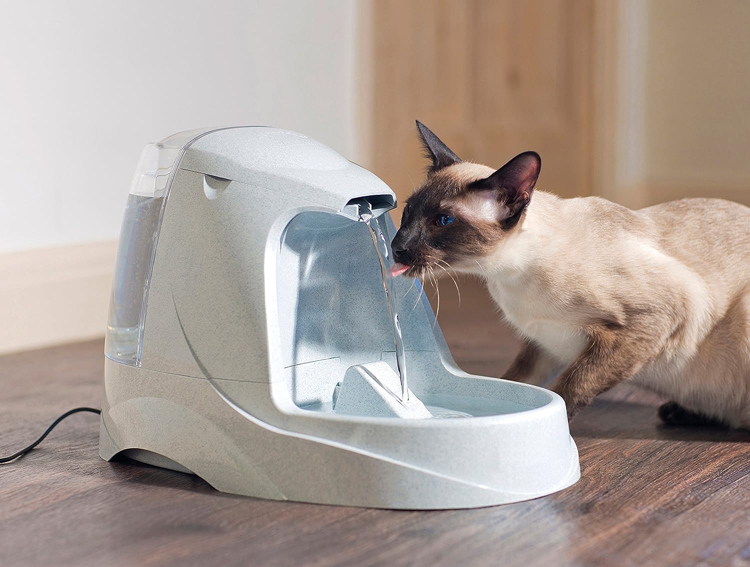 📦 DAMAGED BOX — 50% OFF | PetSafe Drinkwell Platinum Pet Fountain – 7.5L Automatic Flowing Water Fountain for Cats & Dogs UAE